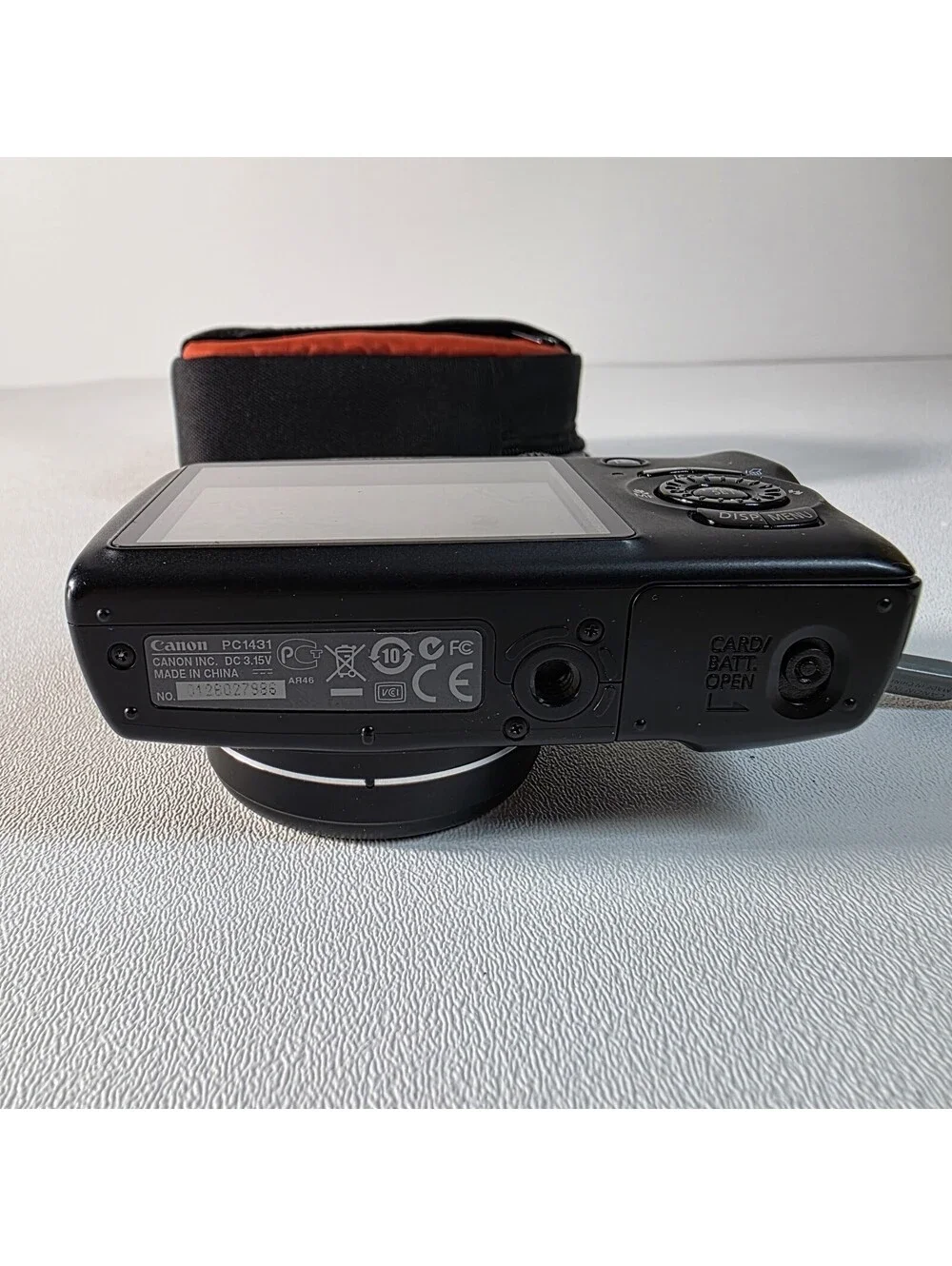 Canon PowerShot SX120 IS Digital Camera 10MP — 10x Optical Zoom - Batteries Card